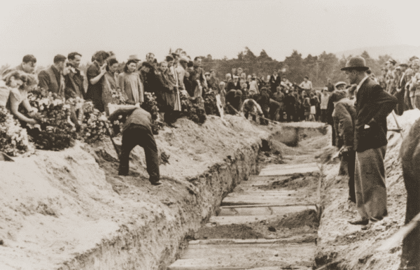 Local citizens forced to assist in burial at Ohrdruf